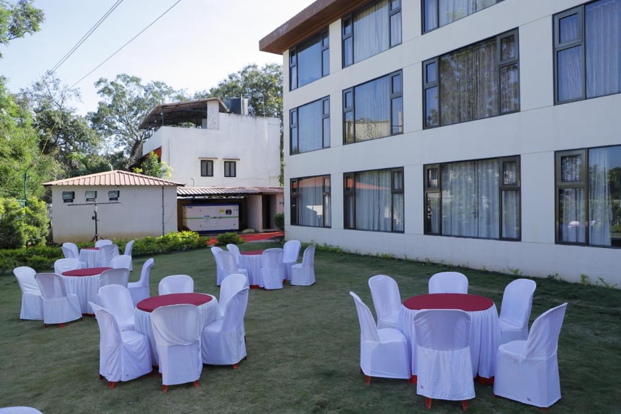 Royal Orbit Hotel Panchgani Luaran gambar