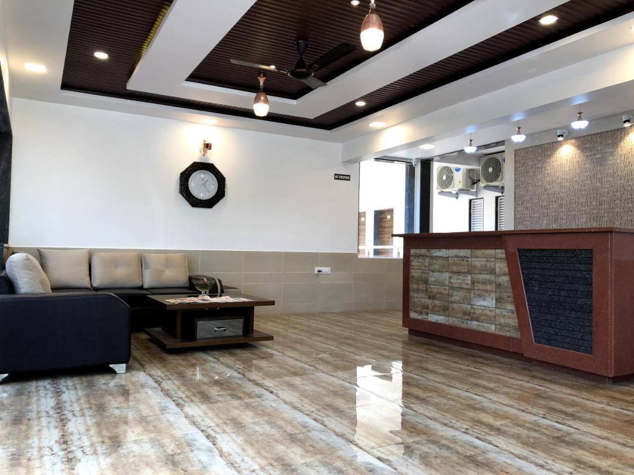 Royal Orbit Hotel Panchgani Luaran gambar