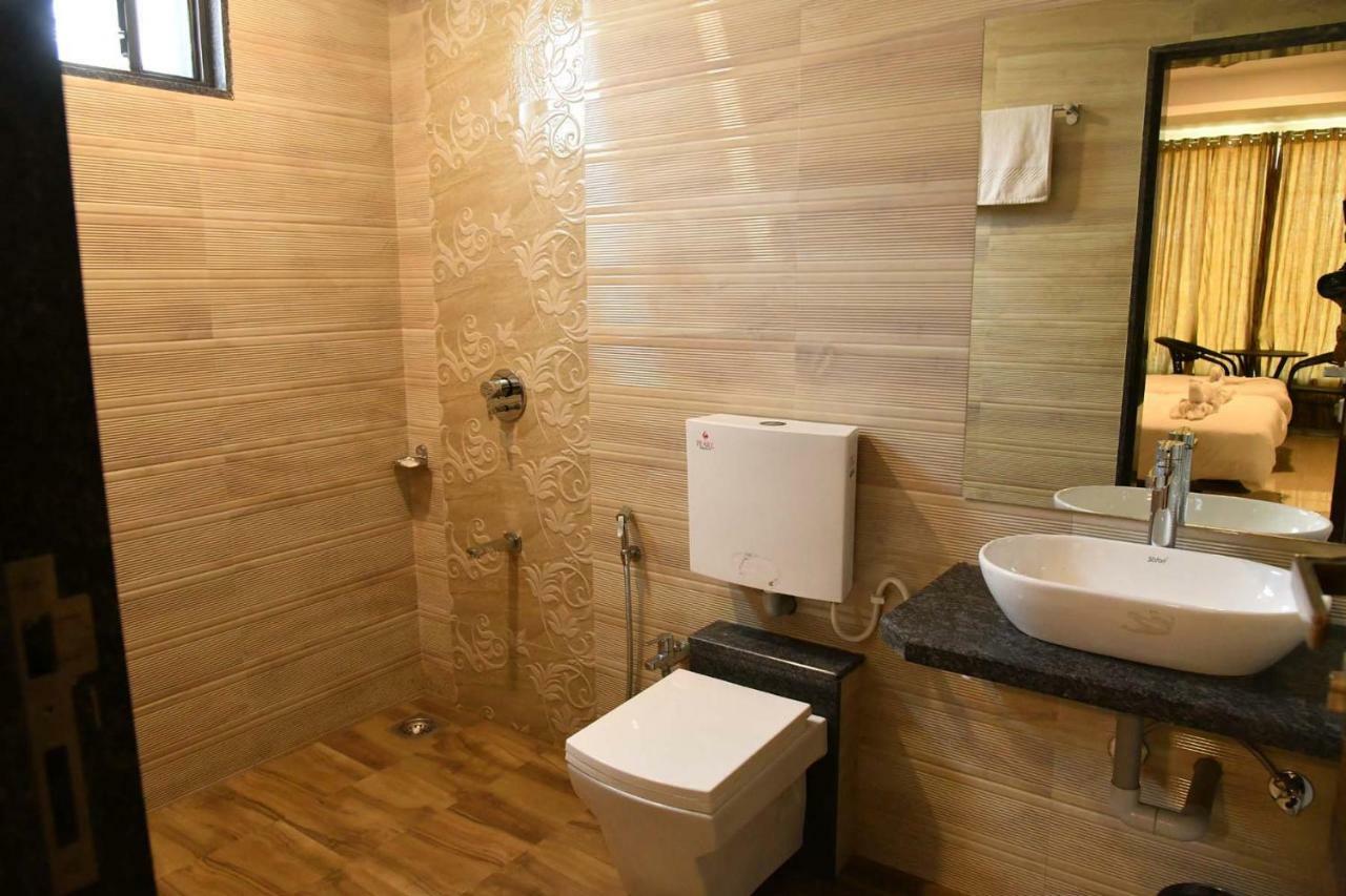 Royal Orbit Hotel Panchgani Luaran gambar